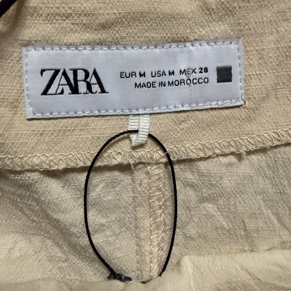 Black lace and cream dress - Picture 4 of 5